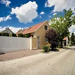 Greentree - With Private Pool Close To Budapest וילה בודקלאס