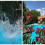 Greentree - With Private Pool Close To Budapest וילה