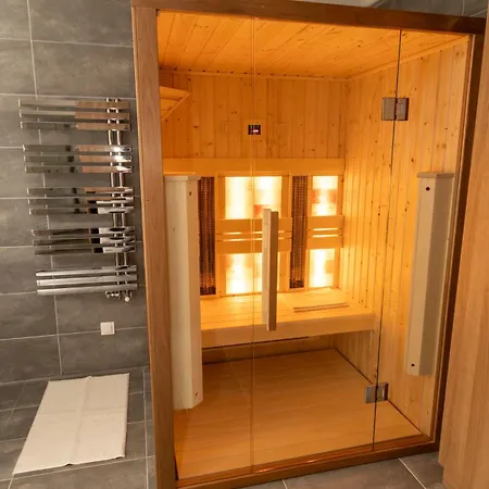 Villa Greentree - With Private Pool Close To Budapest Budakalász