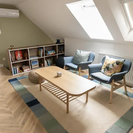 Greentree - With Private Pool, Close To Budapest *
