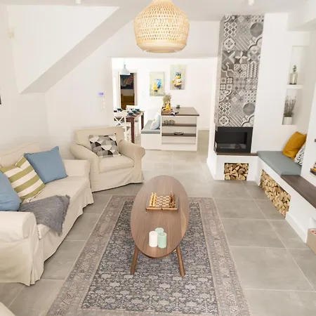 Villa Greentree - With Private Pool Close To Budapest *