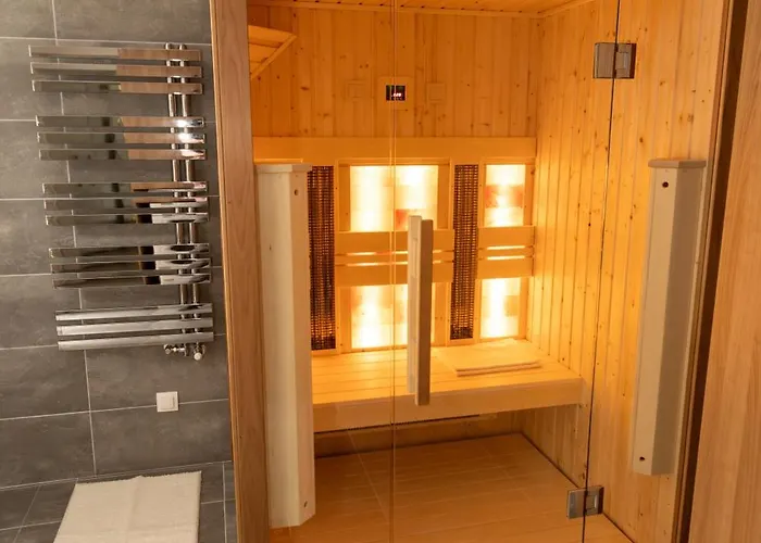 Villa Greentree - With Private Pool Close To Budapest Budakalász